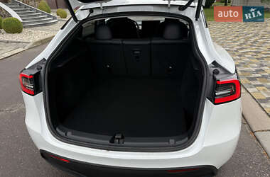 Внедорожник / Кроссовер Tesla Model Y 2023 в 