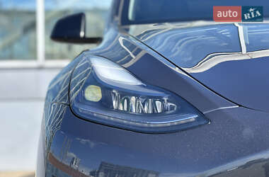 Внедорожник / Кроссовер Tesla Model Y 2024 в 