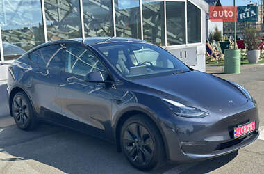 Внедорожник / Кроссовер Tesla Model Y 2024 в 