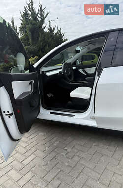 Внедорожник / Кроссовер Tesla Model Y 2020 в 