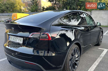 Внедорожник / Кроссовер Tesla Model Y 2021 в 