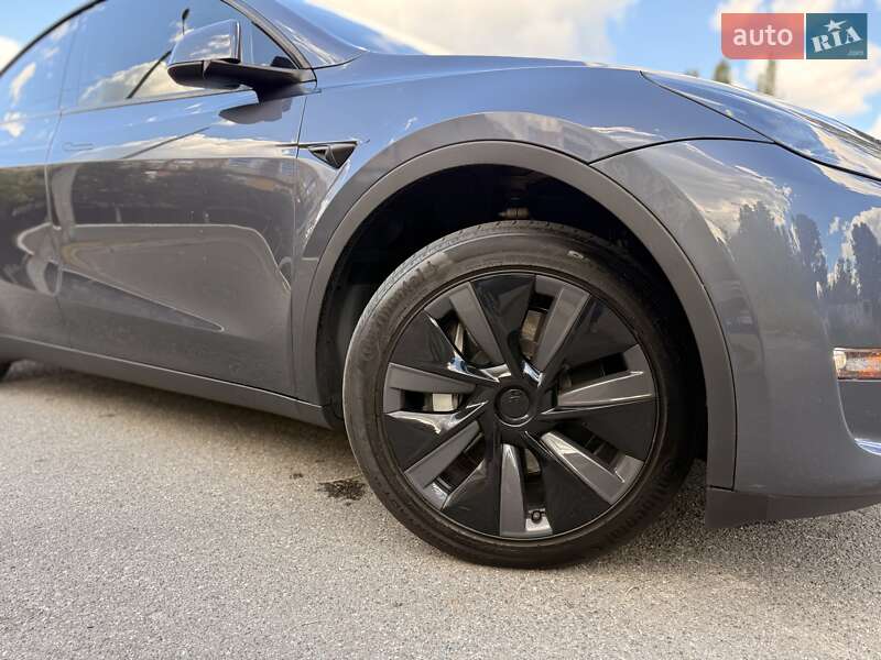Позашляховик / Кросовер Tesla Model Y 2023 в Києві фото 5 Позашляховик / Кросовер Tesla Model Y 2023 в Києві