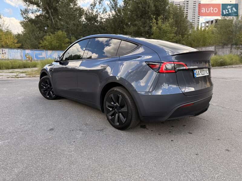 Позашляховик / Кросовер Tesla Model Y 2023 в Києві фото 9 Позашляховик / Кросовер Tesla Model Y 2023 в Києві