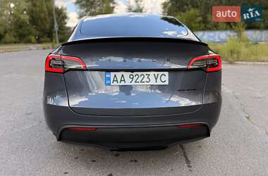 Позашляховик / Кросовер Tesla Model Y 2023 в 