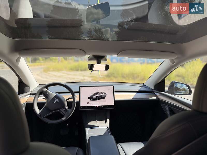 Позашляховик / Кросовер Tesla Model Y 2023 в Києві фото 22 Позашляховик / Кросовер Tesla Model Y 2023 в Києві