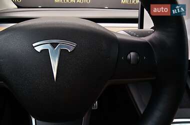 Внедорожник / Кроссовер Tesla Model Y 2021 в 