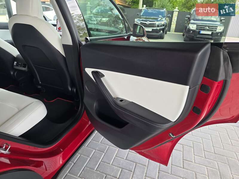 Внедорожник / Кроссовер Tesla Model Y 2020 в Коломые