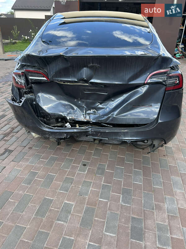 Позашляховик / Кросовер Tesla Model Y 2022 в Києві