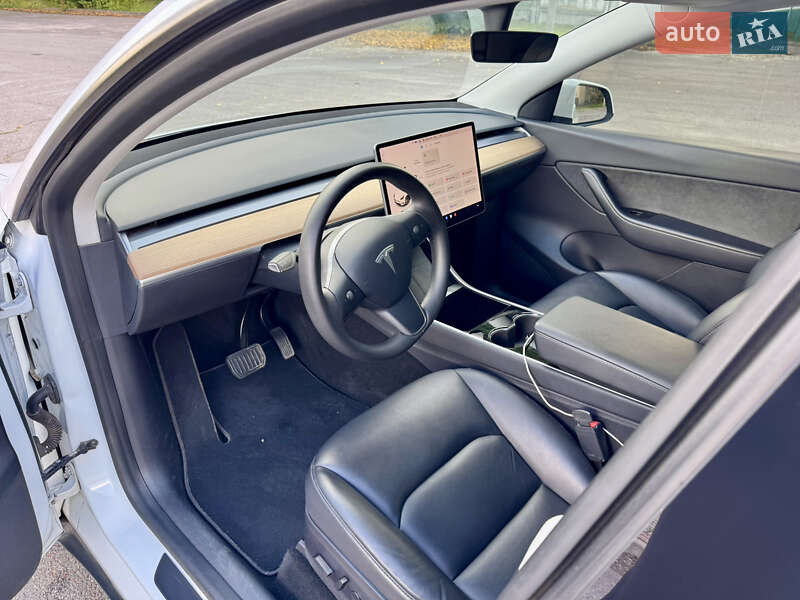Внедорожник / Кроссовер Tesla Model Y 2020 в Шостке