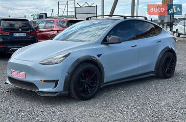 Позашляховик / Кросовер Tesla Model Y 2021 в Луцьку