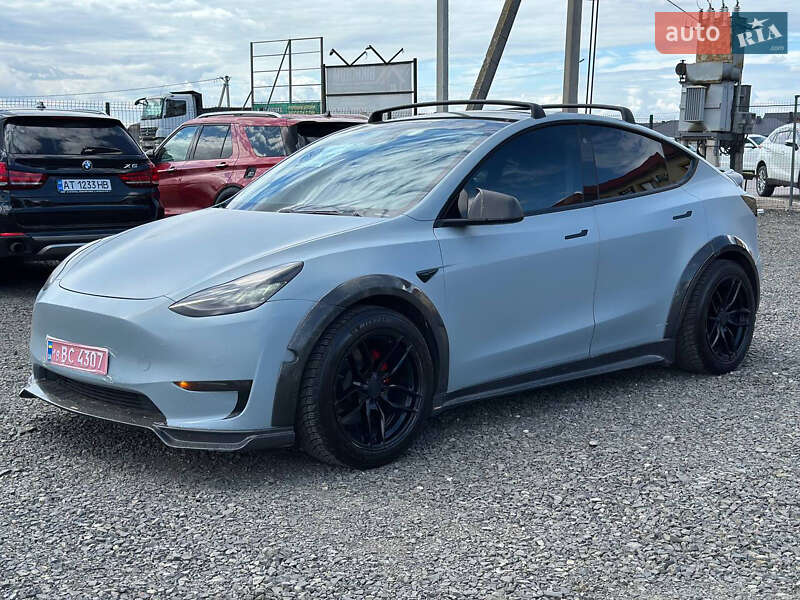 Позашляховик / Кросовер Tesla Model Y 2021 в 