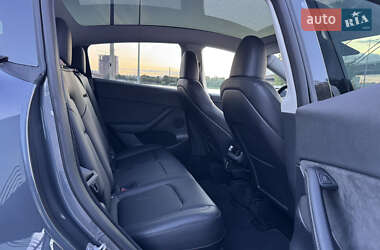 Позашляховик / Кросовер Tesla Model Y 2023 в 