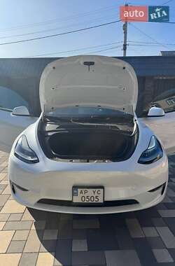 Внедорожник / Кроссовер Tesla Model Y 2023 в 