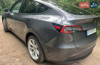 Позашляховик / Кросовер Tesla Model Y 2023 в 