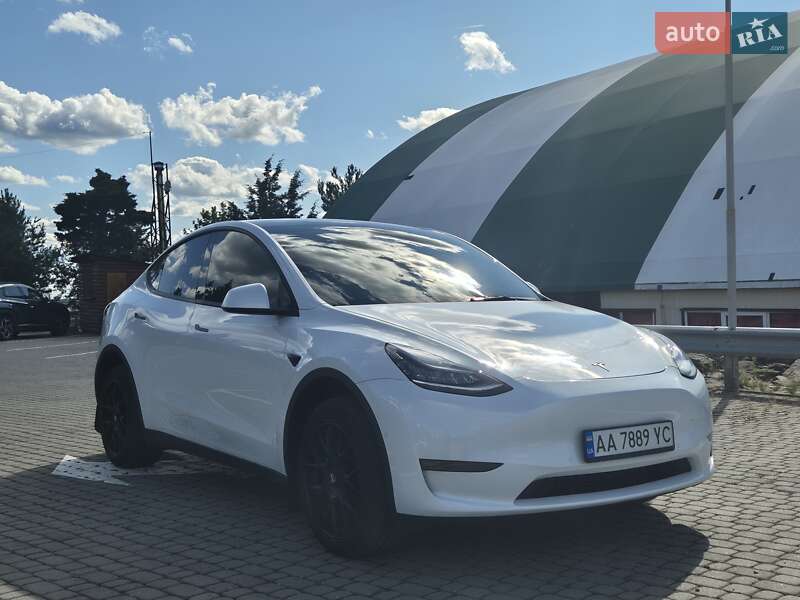 Внедорожник / Кроссовер Tesla Model Y 2021 в Ужгороде