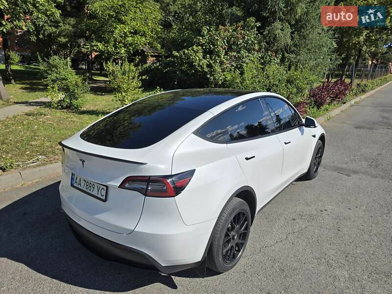 Внедорожник / Кроссовер Tesla Model Y 2021 в Ужгороде