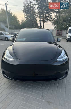 Позашляховик / Кросовер Tesla Model Y 2021 в 