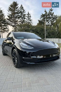 Позашляховик / Кросовер Tesla Model Y 2021 в 