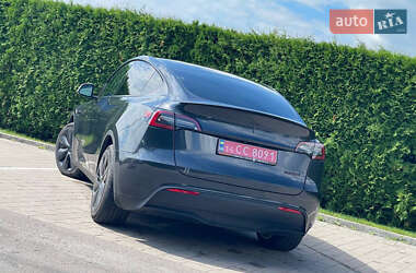 Позашляховик / Кросовер Tesla Model Y 2024 в 