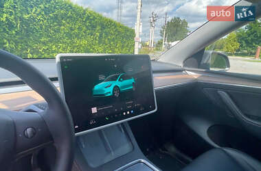 Позашляховик / Кросовер Tesla Model Y 2024 в 