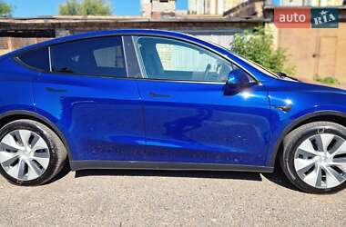 Внедорожник / Кроссовер Tesla Model Y 2021 в 