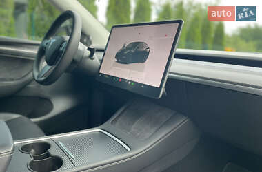 Внедорожник / Кроссовер Tesla Model Y 2023 в 