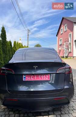 Внедорожник / Кроссовер Tesla Model Y 2024 в 