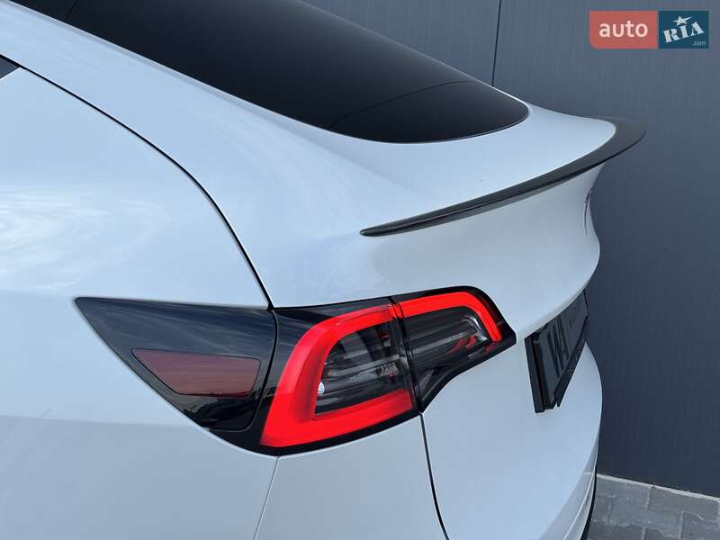 Позашляховик / Кросовер Tesla Model Y 2022 в Луцьку