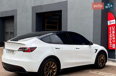 Позашляховик / Кросовер Tesla Model Y 2023 в 