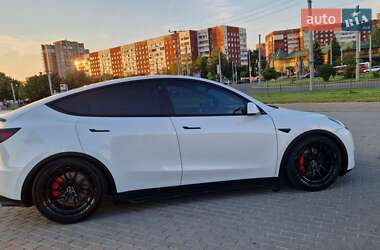 Позашляховик / Кросовер Tesla Model Y 2022 в 
