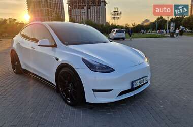 Позашляховик / Кросовер Tesla Model Y 2022 в 