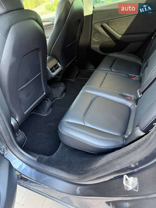 Внедорожник / Кроссовер Tesla Model Y 2023 в Хмельницком