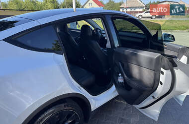 Внедорожник / Кроссовер Tesla Model Y 2021 в 