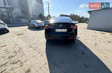 Позашляховик / Кросовер Tesla Model Y 2024 в 