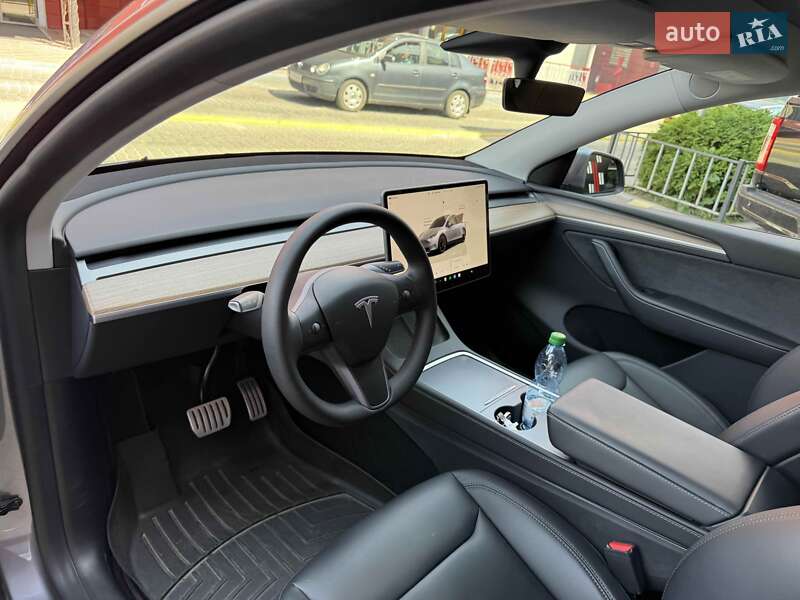 Внедорожник / Кроссовер Tesla Model Y 2023 в Львове