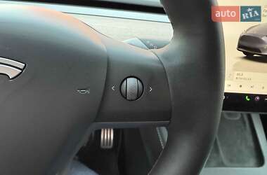 Позашляховик / Кросовер Tesla Model Y 2023 в 