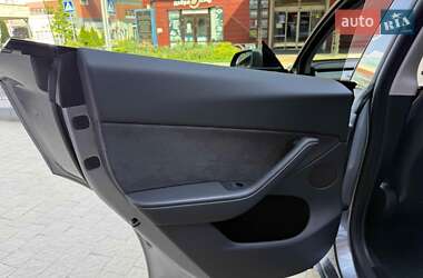 Позашляховик / Кросовер Tesla Model Y 2023 в 