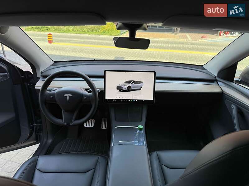 Внедорожник / Кроссовер Tesla Model Y 2023 в Львове