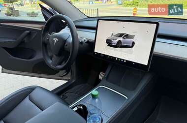 Позашляховик / Кросовер Tesla Model Y 2023 в 
