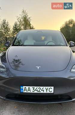 Позашляховик / Кросовер Tesla Model Y 2022 в 