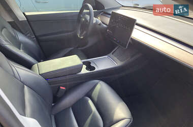 Внедорожник / Кроссовер Tesla Model Y 2021 в 