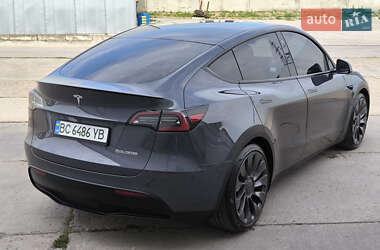 Позашляховик / Кросовер Tesla Model Y 2022 в 