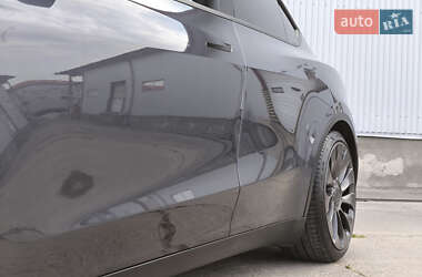Позашляховик / Кросовер Tesla Model Y 2022 в 