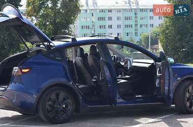 Внедорожник / Кроссовер Tesla Model Y 2021 в 