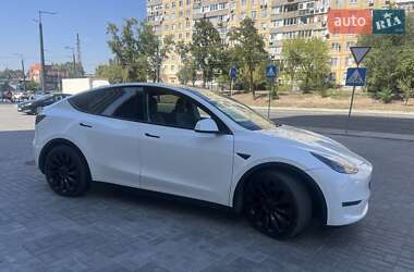 Внедорожник / Кроссовер Tesla Model Y 2021 в 