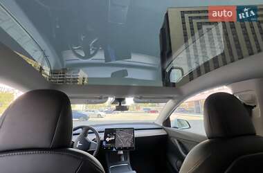 Внедорожник / Кроссовер Tesla Model Y 2021 в 