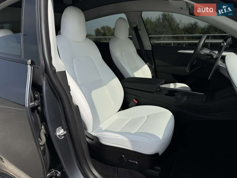 Позашляховик / Кросовер Tesla Model Y 2022 в Києві