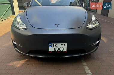 Внедорожник / Кроссовер Tesla Model Y 2021 в 