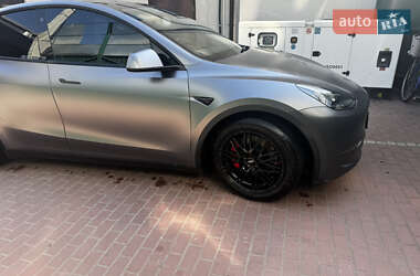 Внедорожник / Кроссовер Tesla Model Y 2021 в 