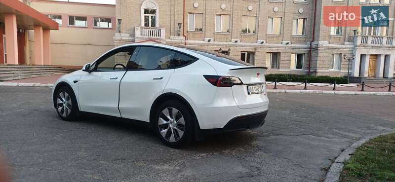 Позашляховик / Кросовер Tesla Model Y 2023 в Києві